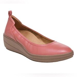 Vionic | Jacey Wedge Leather Slip-On Dusty Cedar/Pink (7.5)